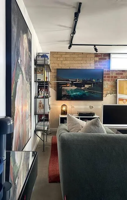 Designer Warehouse Conversion In Fitzroy – Parking — 2