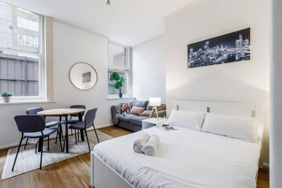 Deste Studio – A Modern Boutique Lifestyle Suite — 4