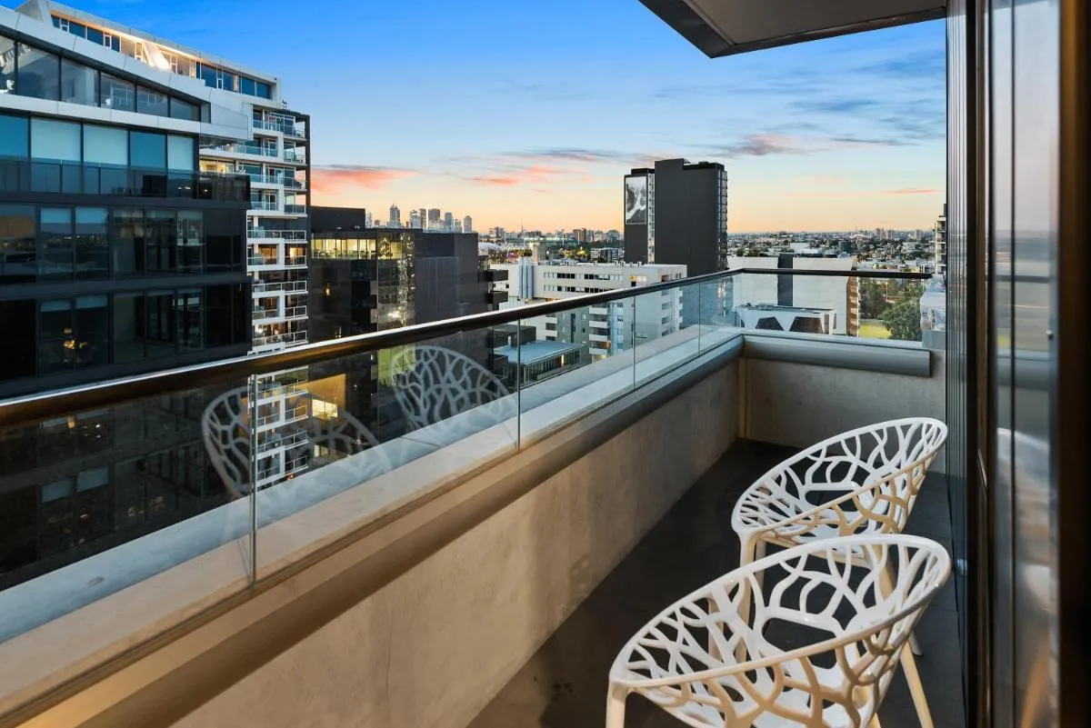 District South Yarra — 4