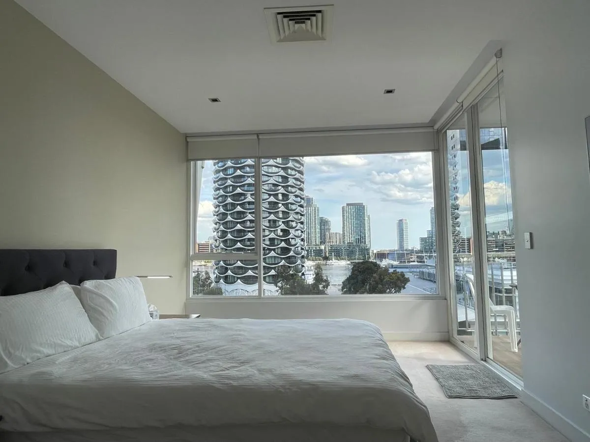 Docklands Luxury Penthouse Right Above The District Docklands — 2