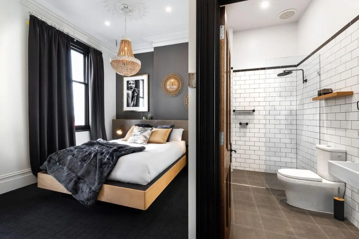 East Brunswick Hotel — 2