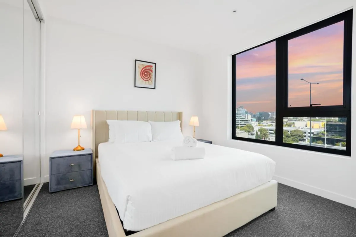 Elegant Stature Building Luxury apartment — 2