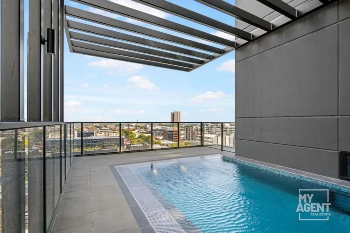 Elegant Stature Building Luxury apartment — 4