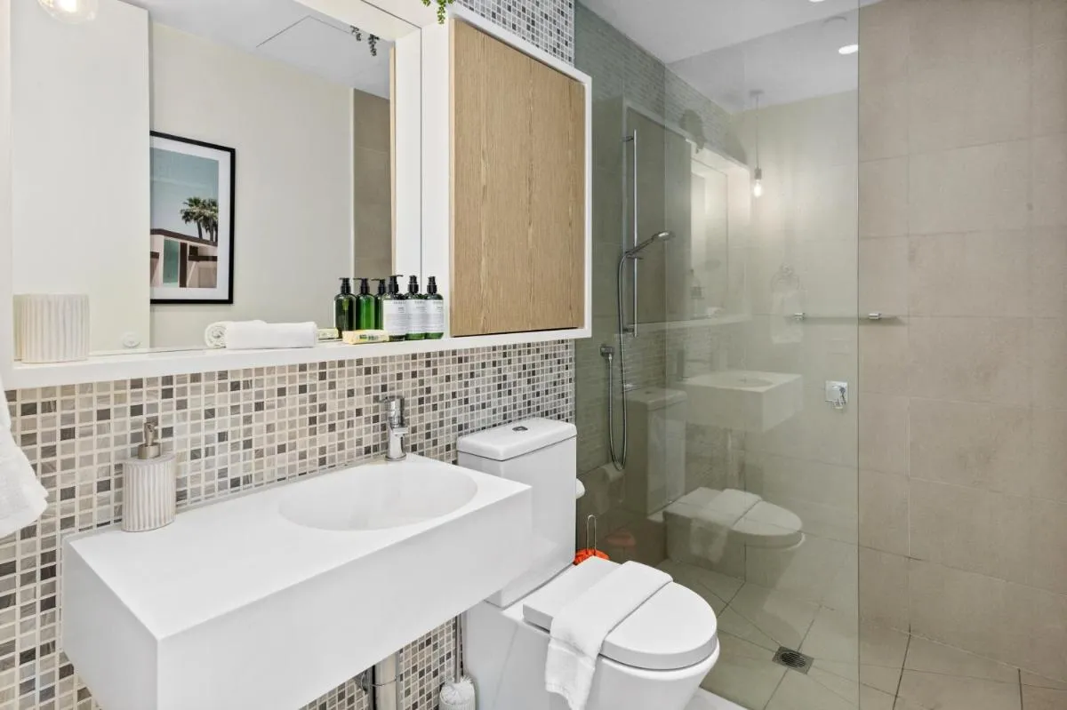 Escape To Melbourne – Stylish 1 Bedroom-Gym – Aircon -Balcony — 3