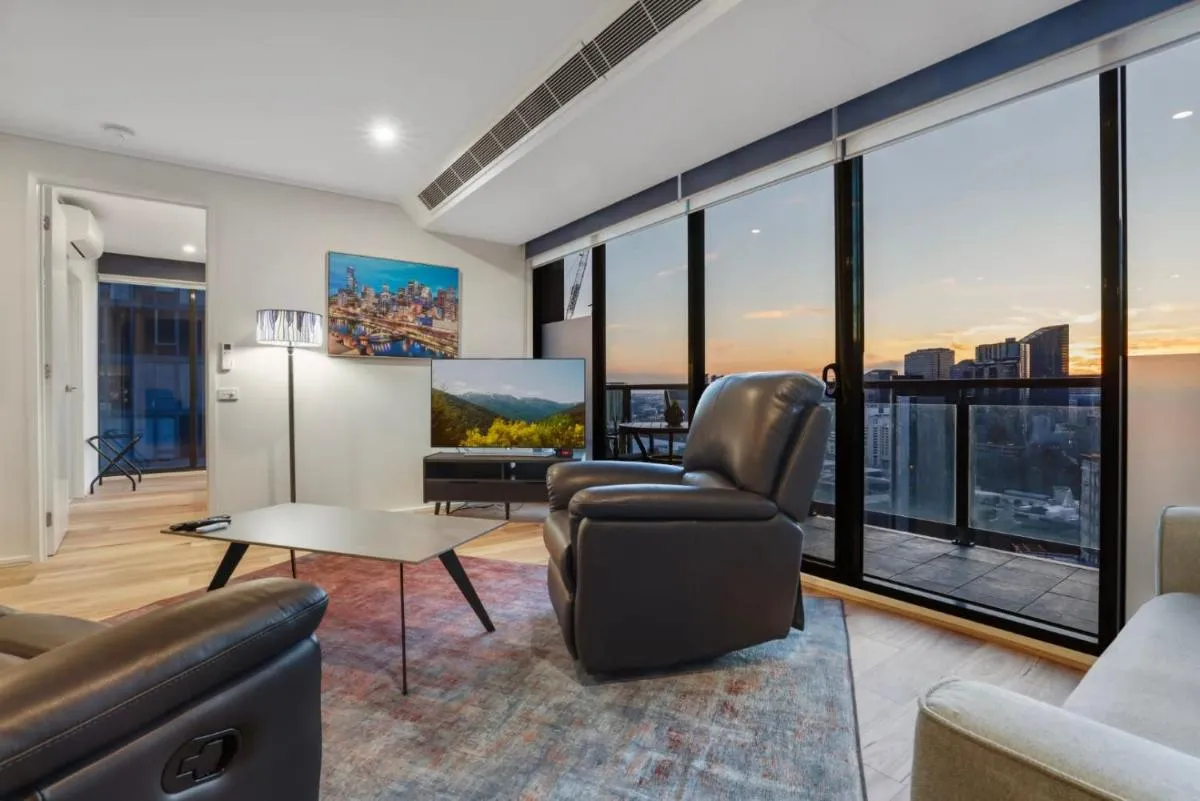 Exceptional Apartment in Southbank with 2 Car Parks — 2