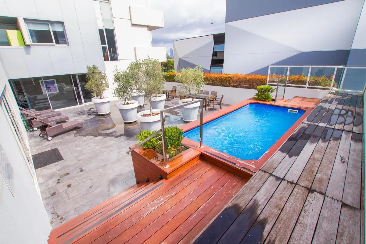 Exclusive Stays – SXY — 4