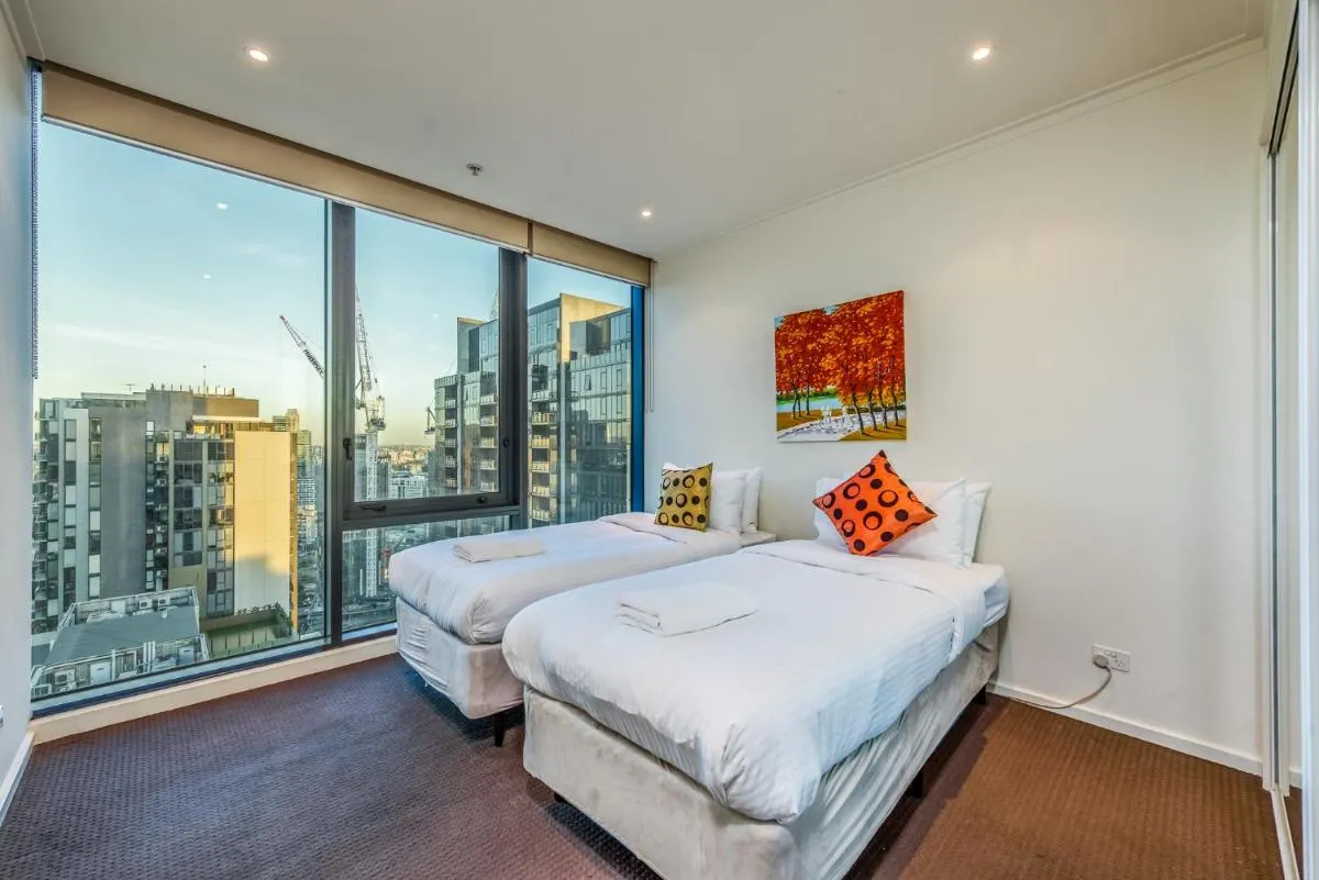 Exclusive Stays – SouthbankONE — 2