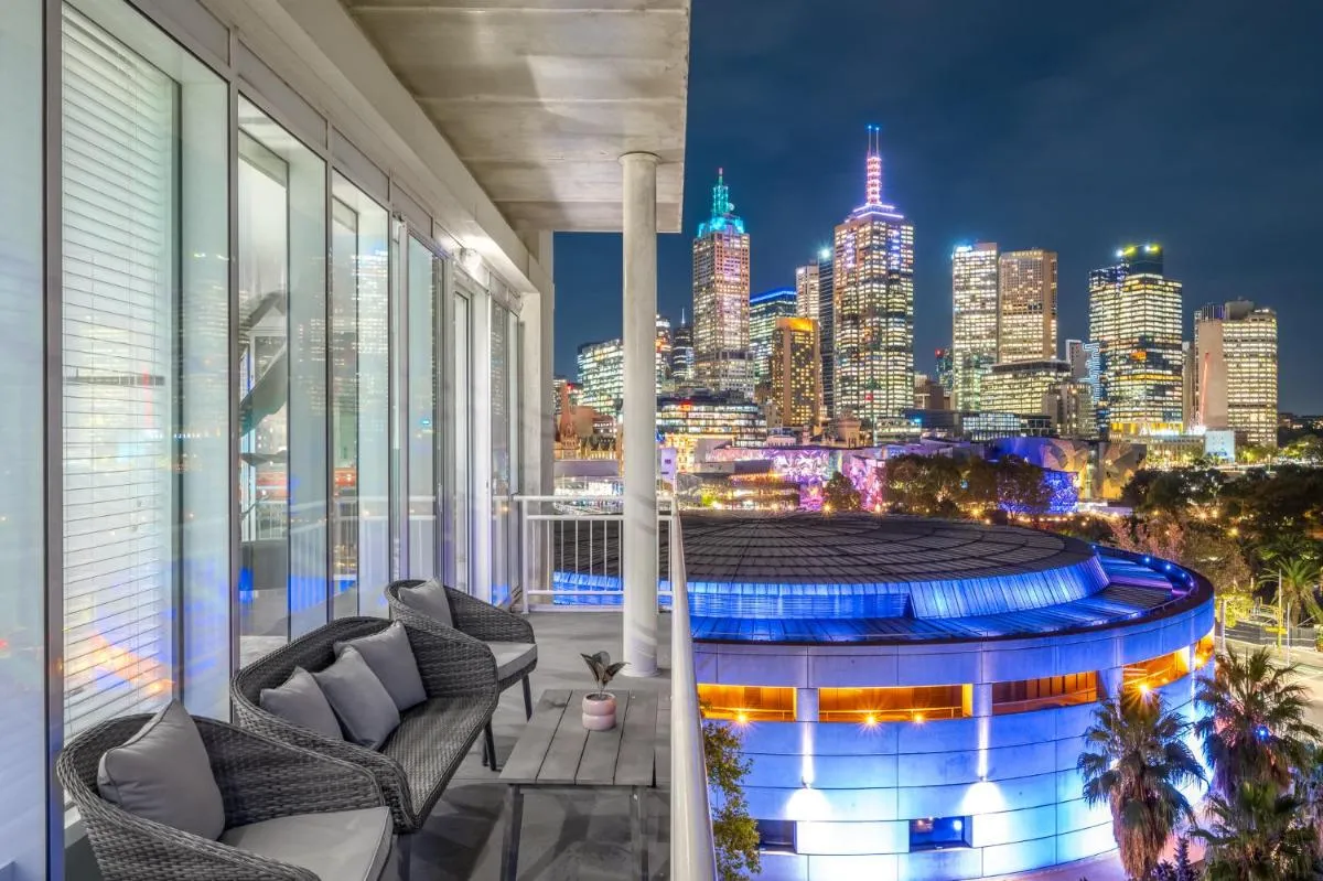 Exclusive Stays – Southgate — 4