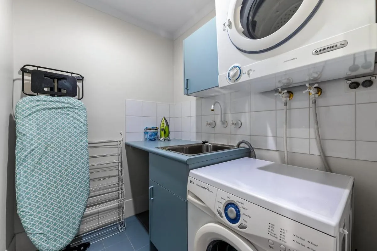 Exclusive Stays – Southgate 28 — 5