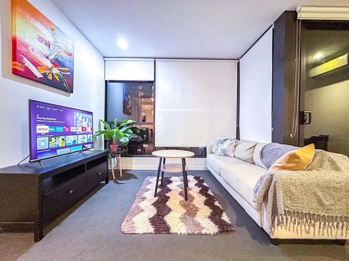 Fantastic View 2br1ba In Cbd Wifi Balcony — 2