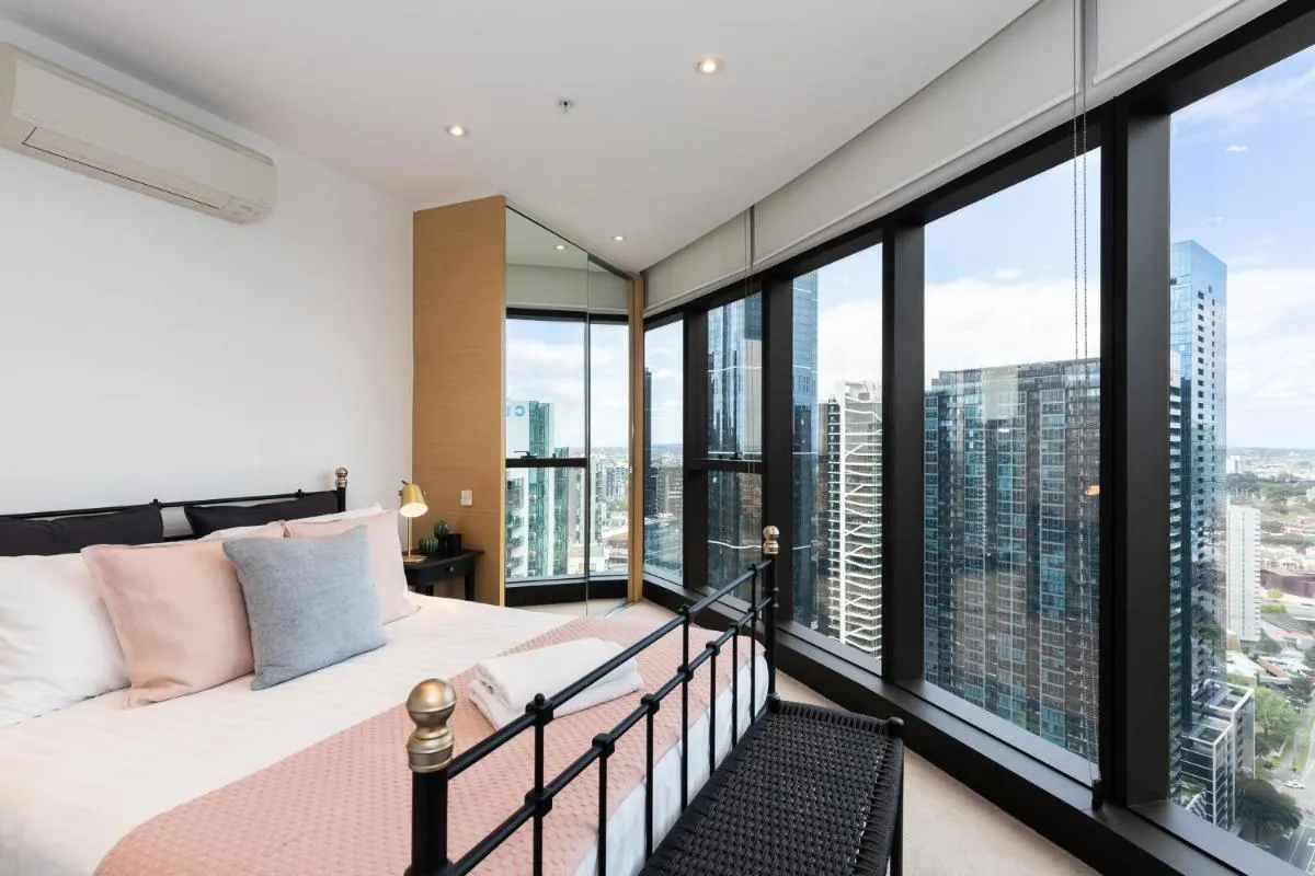 Fantastic Views at Luxury Prima Pearl Tower — 2
