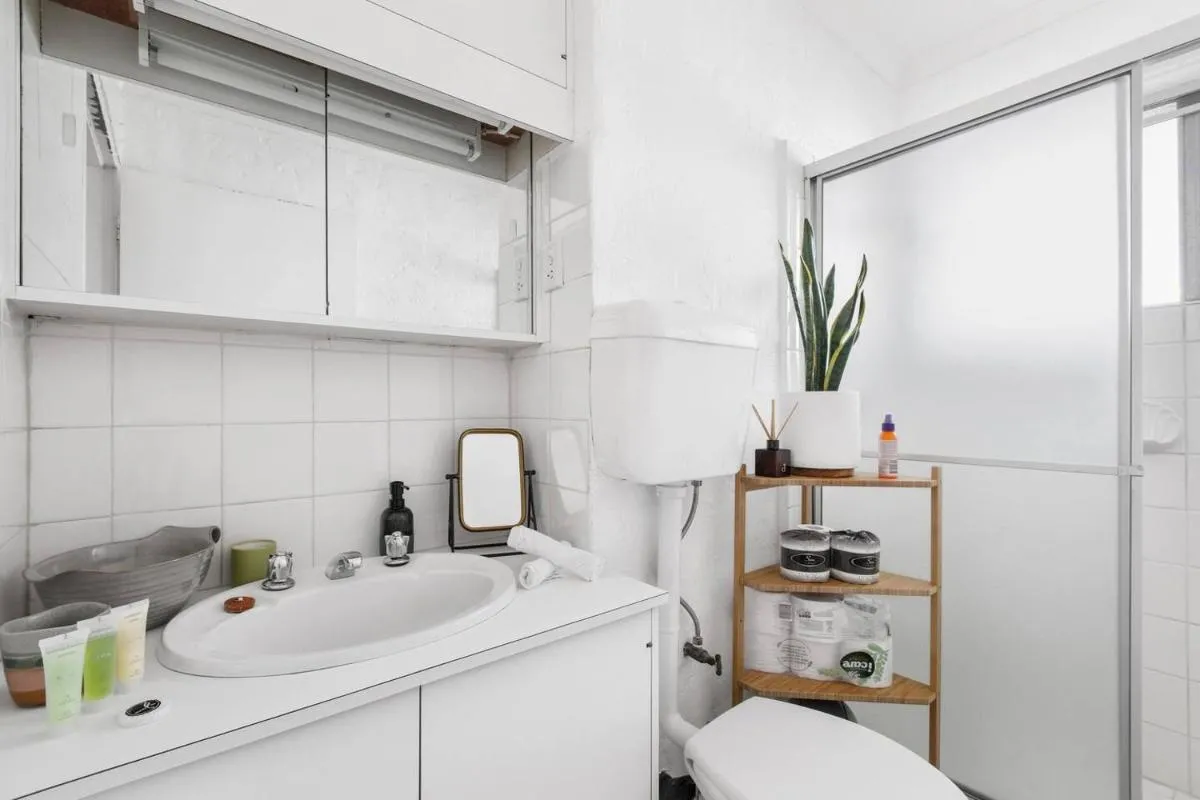 Fitzroy North Boutique Bliss by Merri Creek Trail — 3