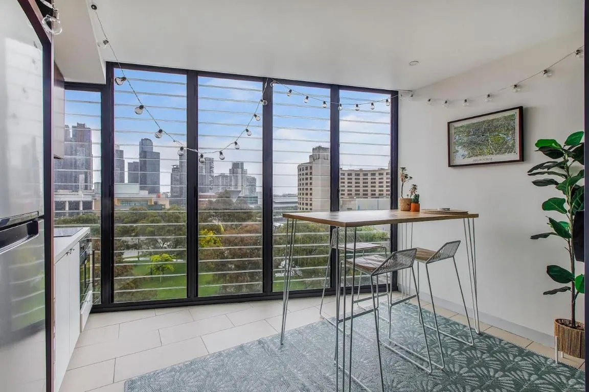 Flinders Keepers – Chic Cityscape Kaleidoscope