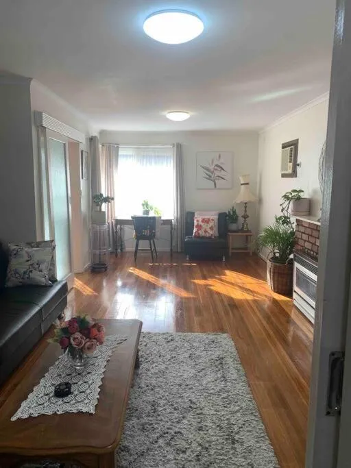 Glenroy Home near airport, city&shop — 4