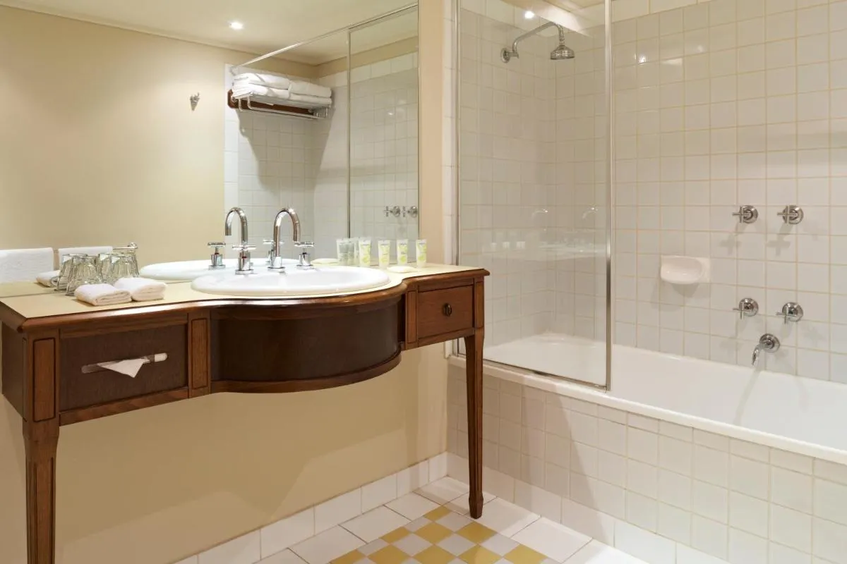 Grand Hotel Melbourne — 3
