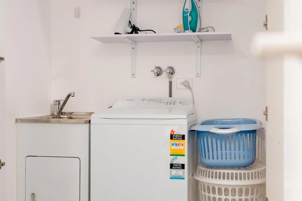 Green getaway 1 Bedder Loft@ St kilda with parking — 3