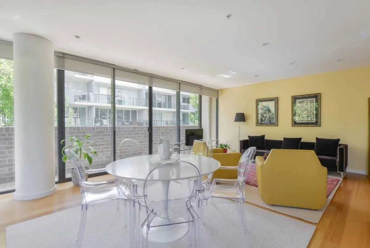 HAZEL Chapel St Socialite. Pool, Spa & Gym — 4