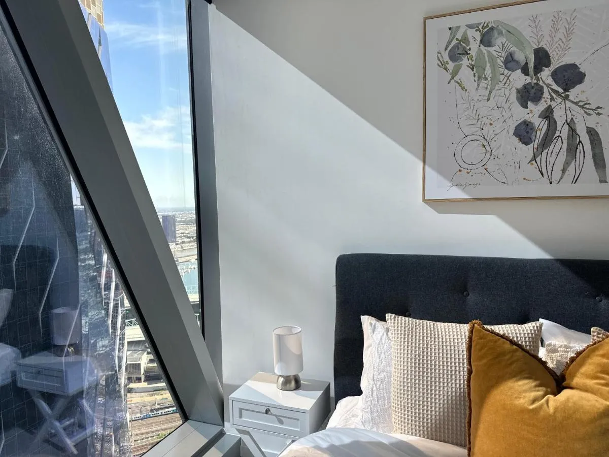 Harborview Horizon Suite — 2