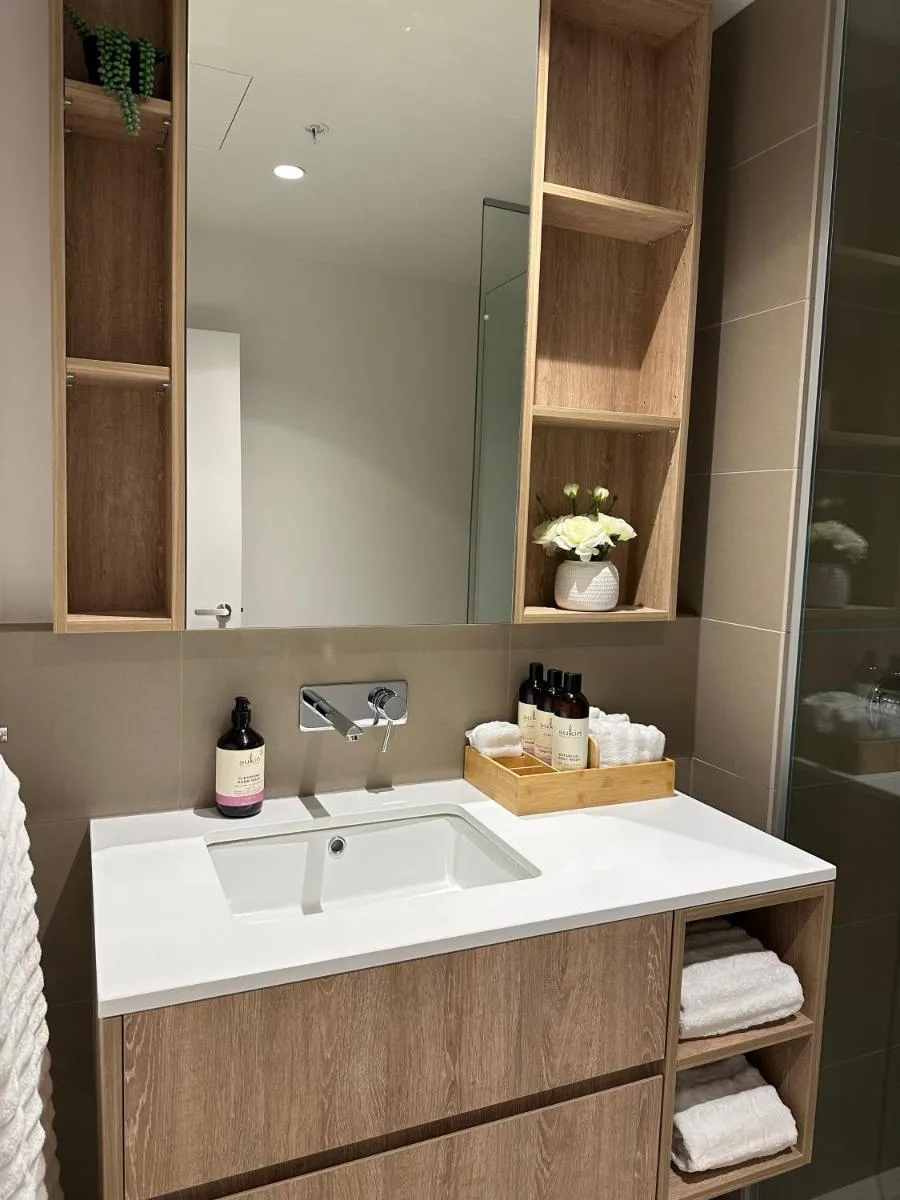 Harborview Horizon Suite — 4