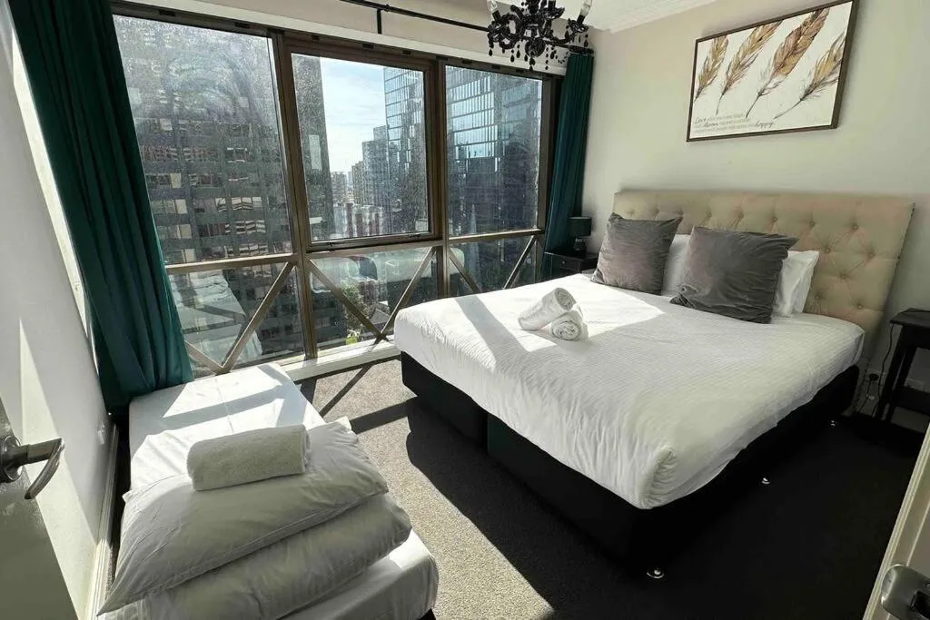 HeartCBD LUX Top Floor 2 Bedroom /Pool/Spa/GYM — 2
