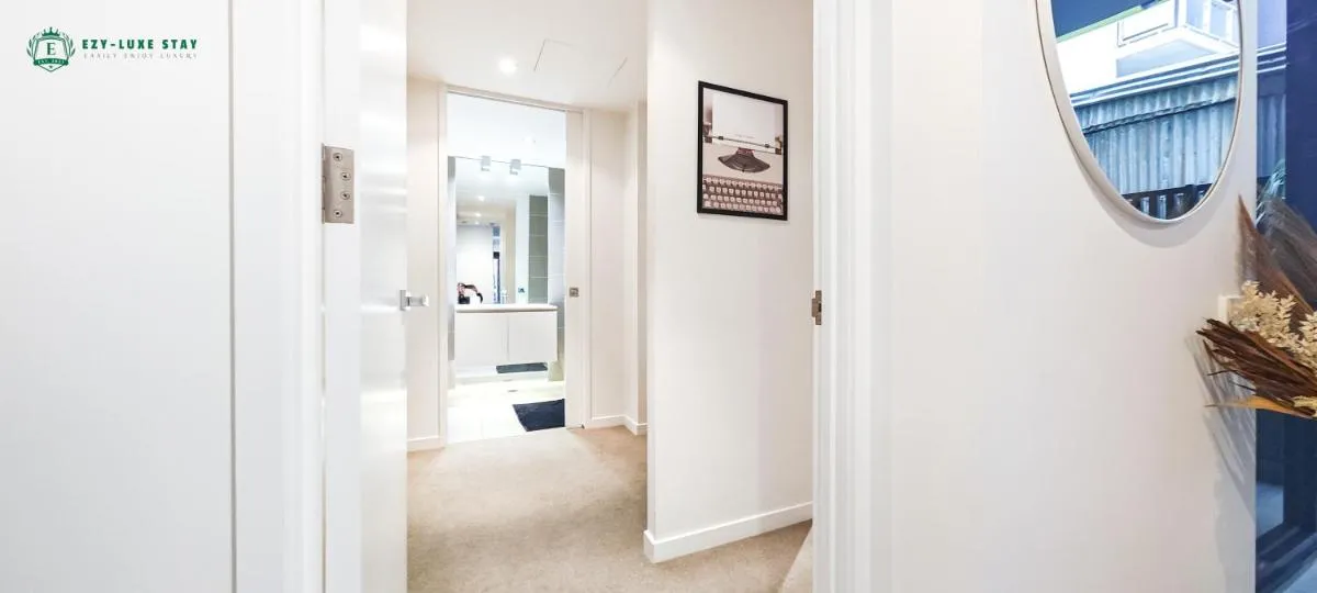 Heart of Mel east best apartment AFL season start — 3