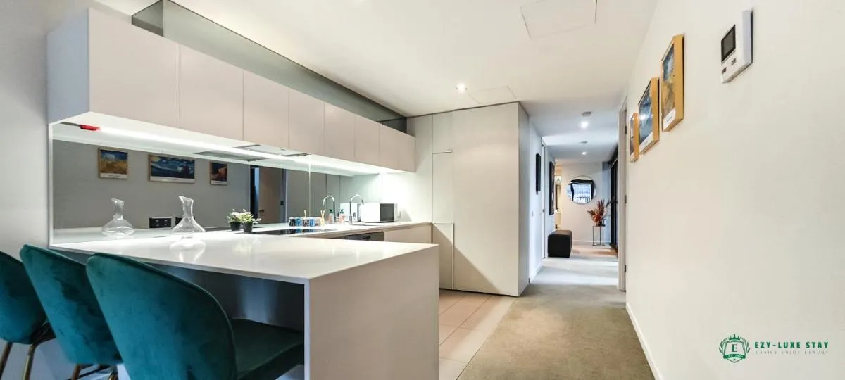 Heart of Mel east best apartment AFL season start — 4
