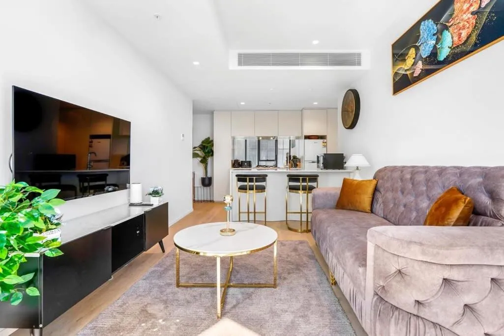High Rise Southbank Luxury Apt (50th floor) — 5