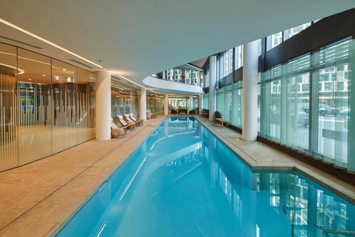 High-Rise on Collins with Free Parking, Pool, Gym