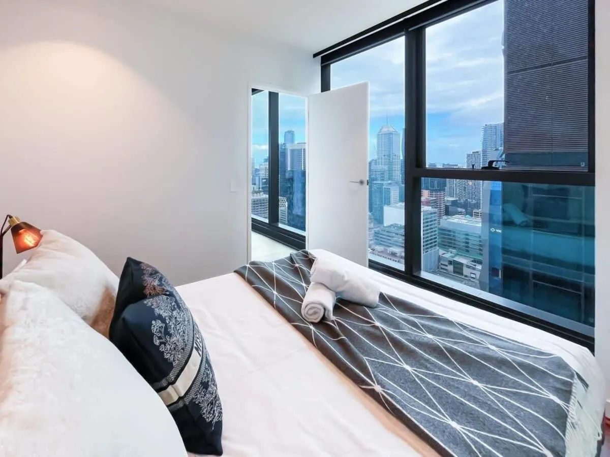 High-rise condo in Melbourne CBD — 2
