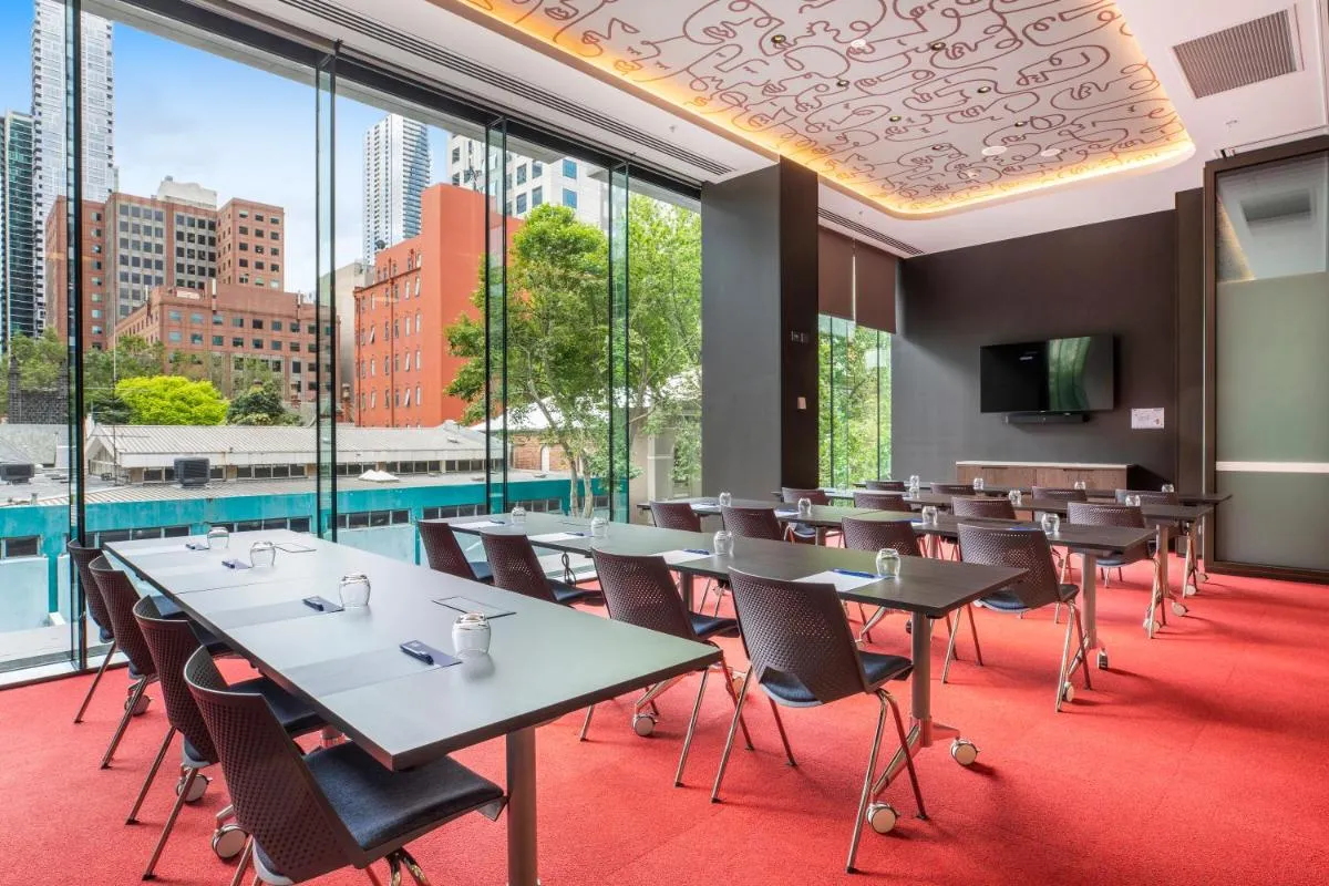 Holiday Inn Express Melbourne Little Collins, an IHG Hotel — 2