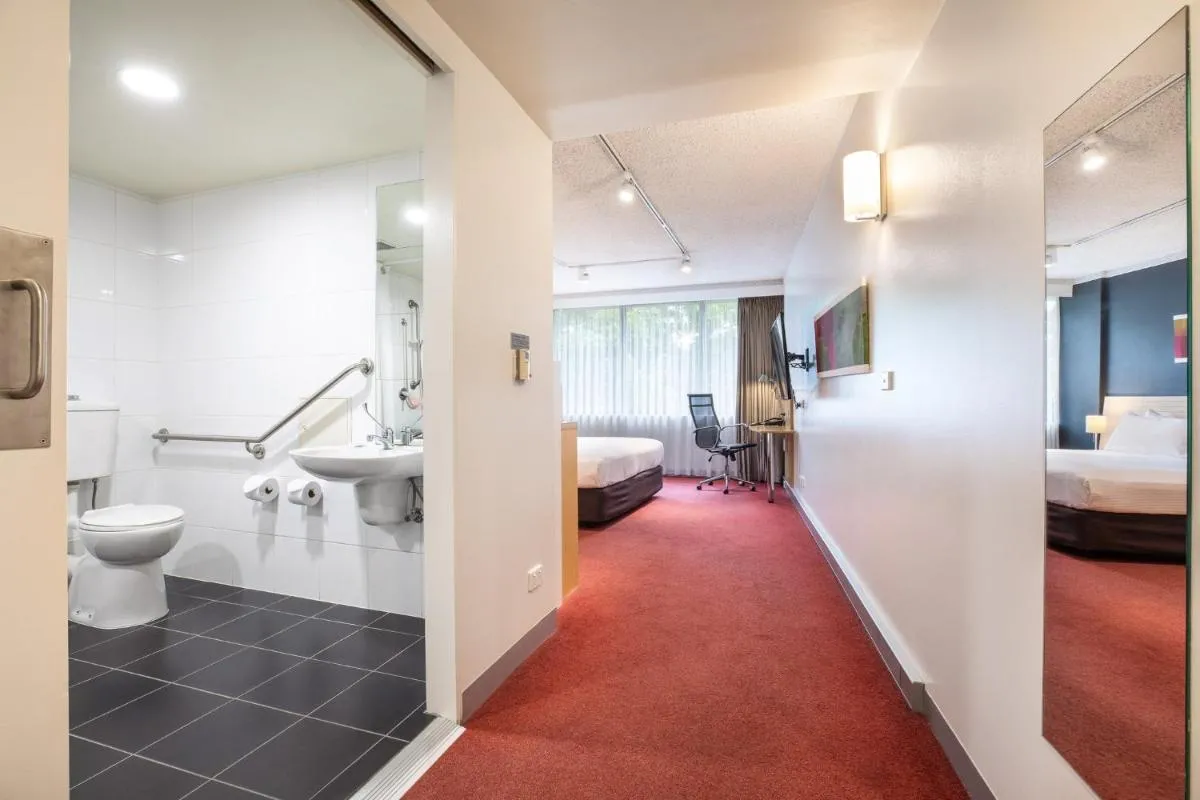 Holiday Inn Melbourne Airport, an IHG Hotel — 3