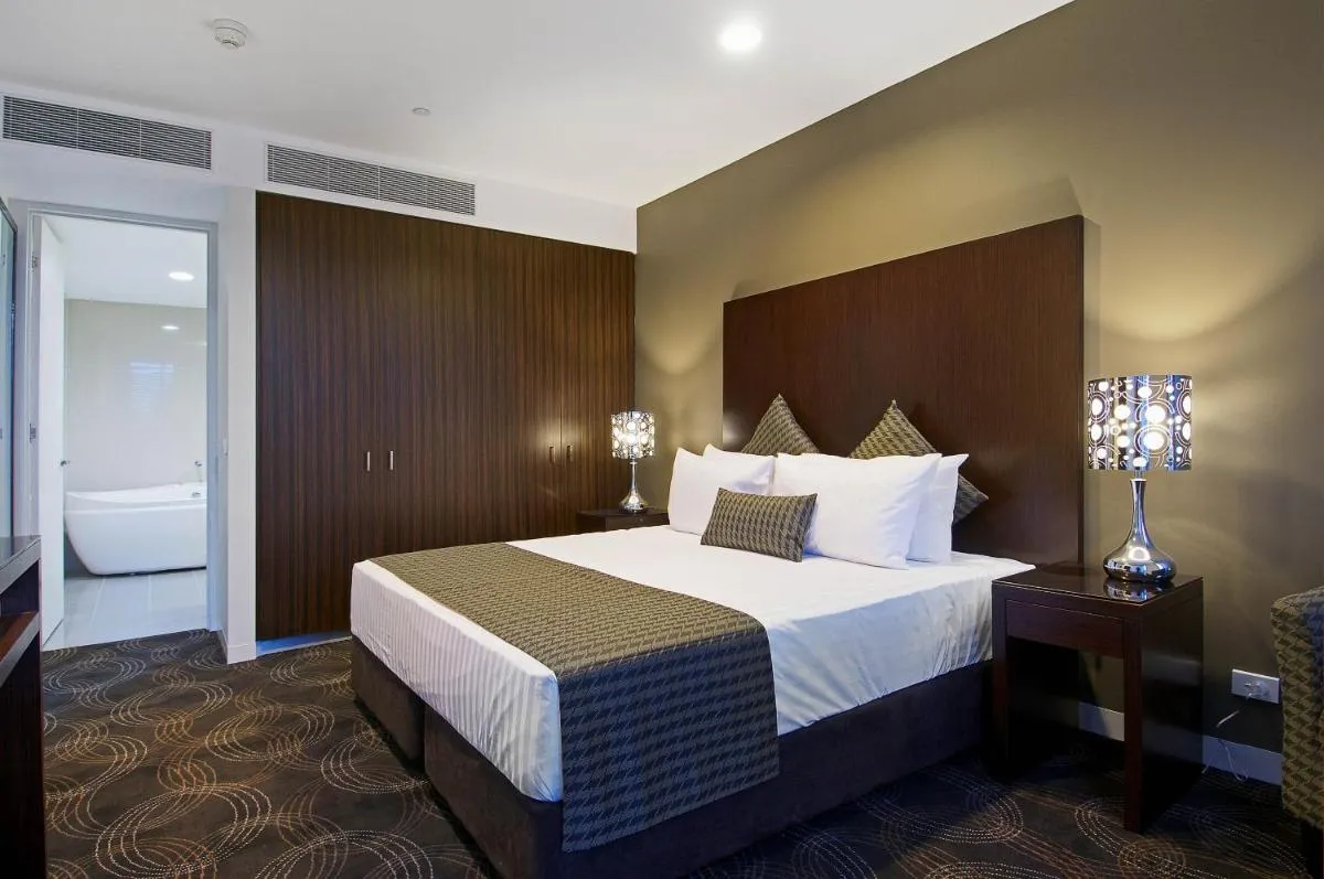 Hotel 115 — 2
