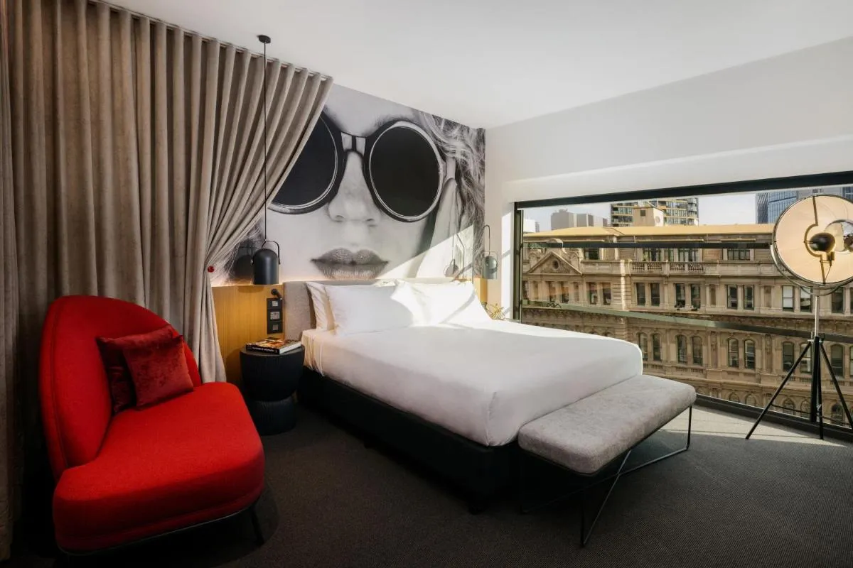 Hotel Indigo Melbourne on Flinders, an IHG Hotel — 5