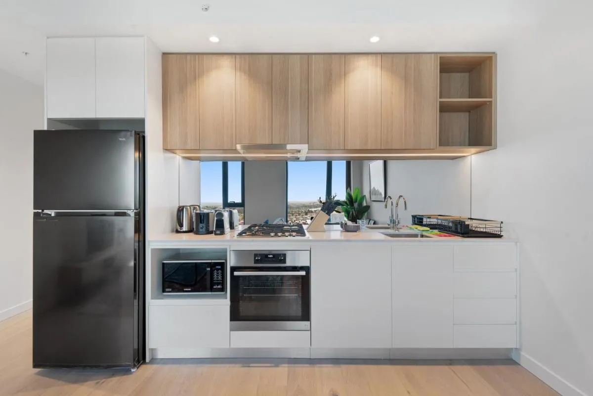 Inner City 2-Bed with Pool, BBQ & Gym — 5