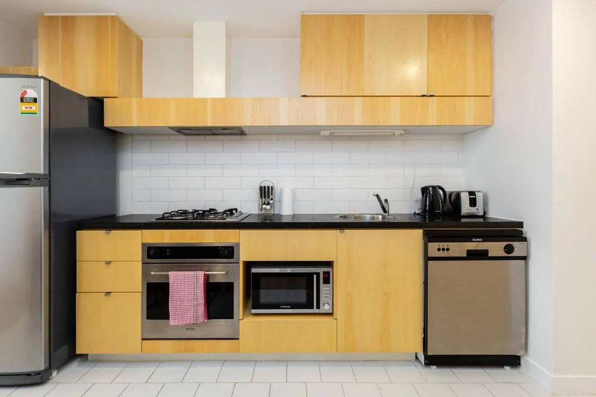 Inner City Seclusion near RMIT with Parking — 4