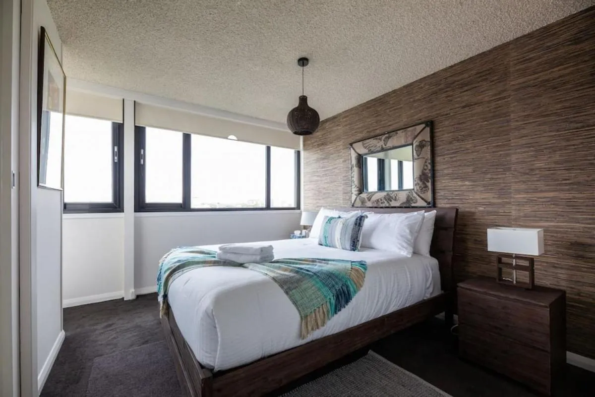 Jade – St Kilda Beach Side, Uninterrupted Views — 2