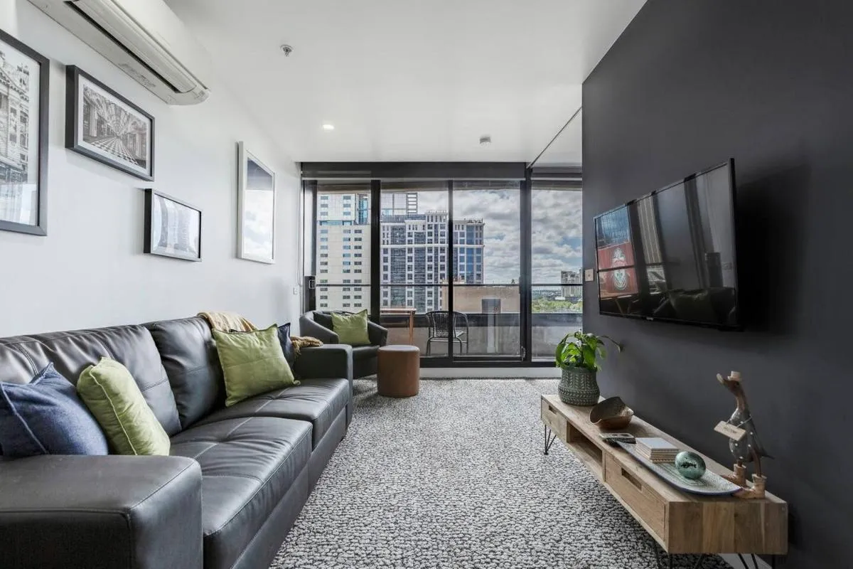Katherine Place – Modern and Central Balcony Pad — 5