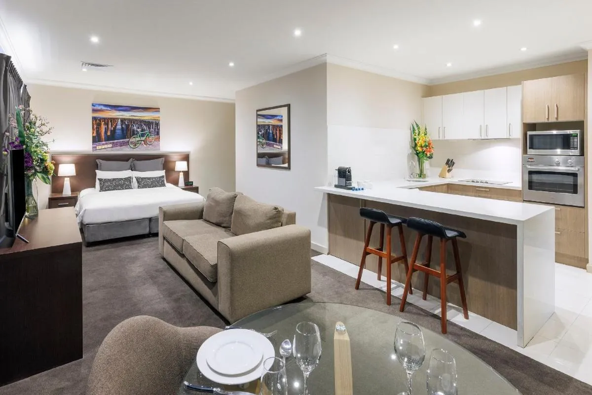 Kimberley Gardens Hotel, Serviced Apartments and Serviced Villas — 5