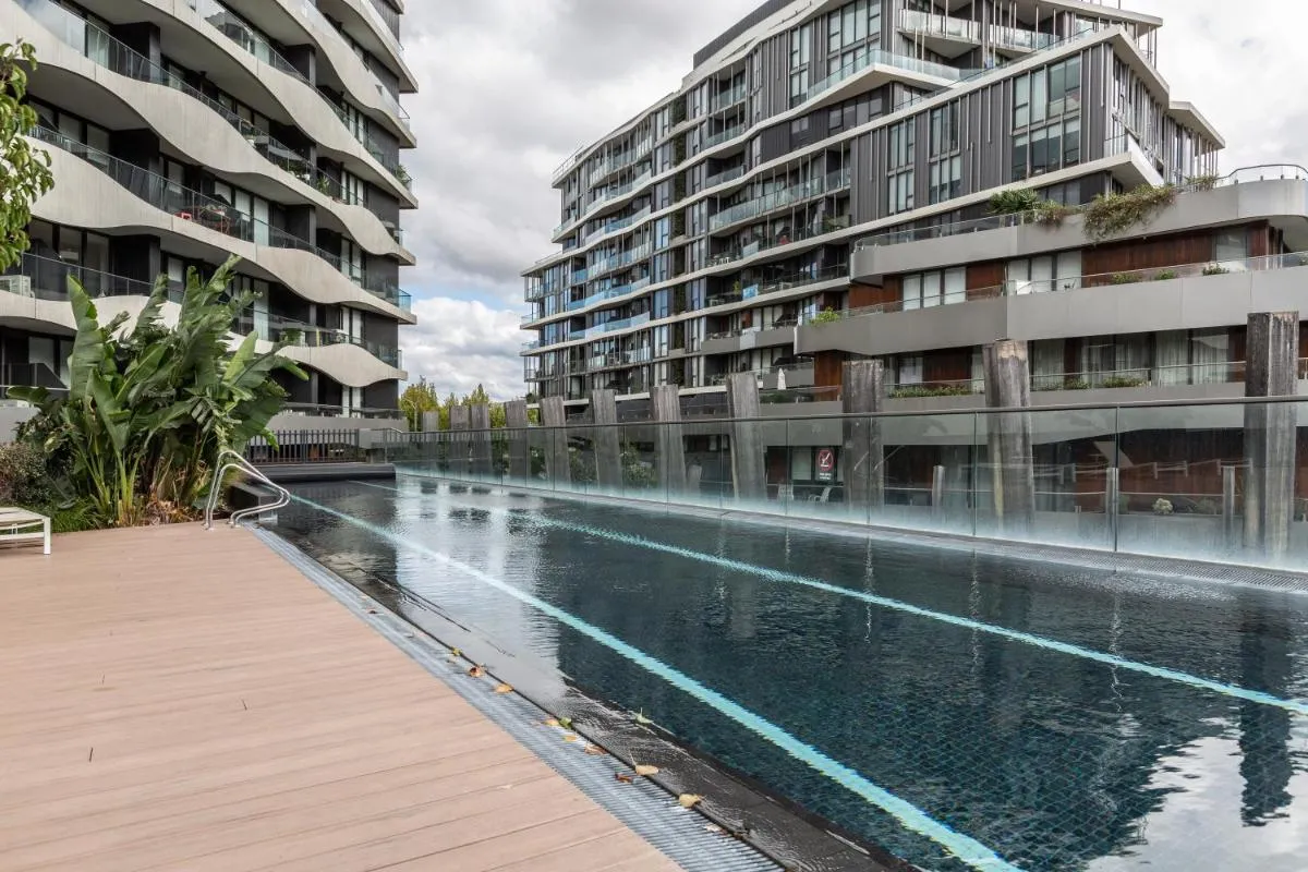 LUXURIOUS RIVERSIDE RESORT STYLE APARTMENT☆POOL☆SPA☆GYM☆ROOFTOP WITH CITY VIEWS — 4