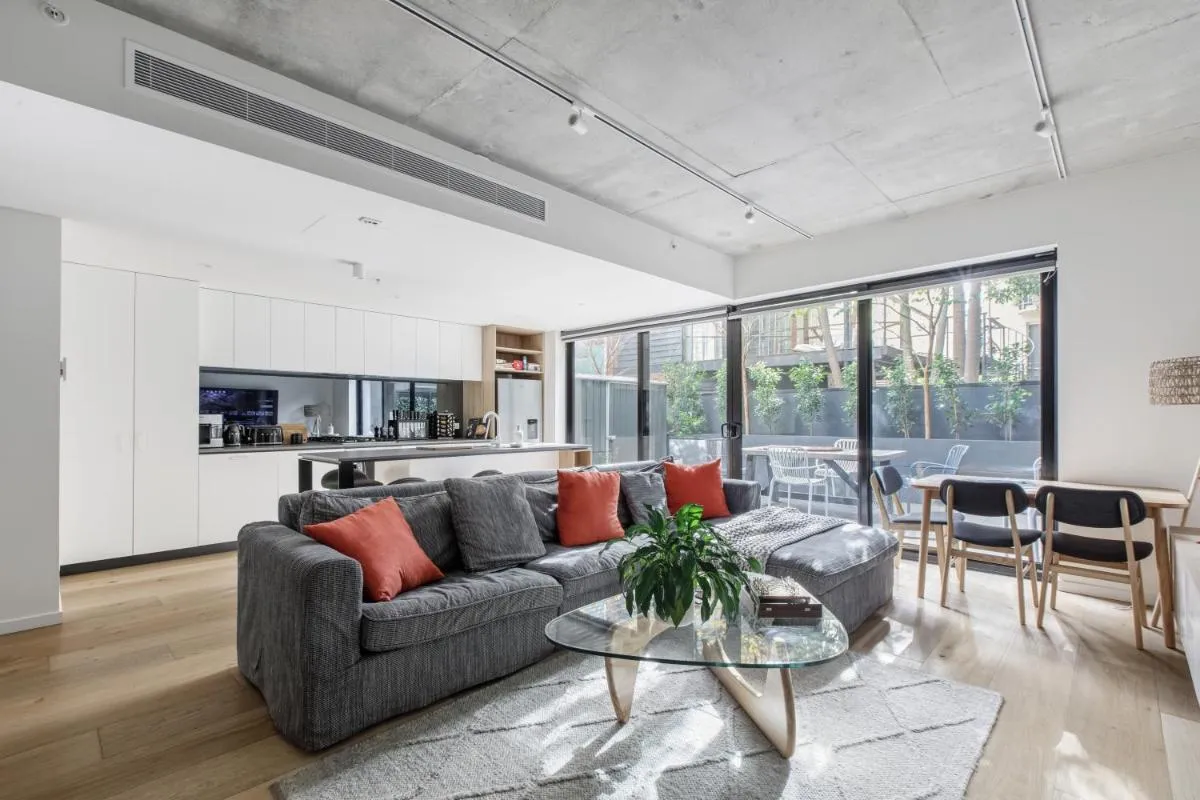 Large Central Prahran Retreat — 3
