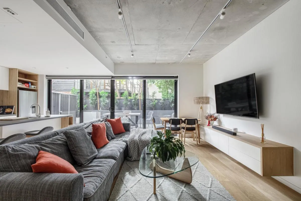 Large Central Prahran Retreat — 5