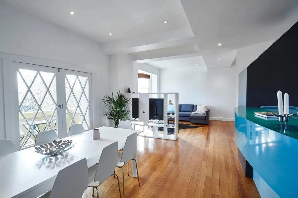 Large Two Bedroom Apartment with City Park and Bay views — 4