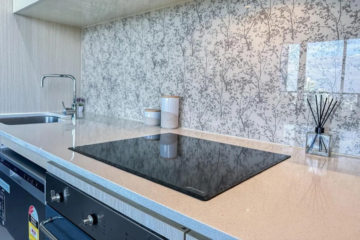 Leisure 2br1ba Apt Southbank Free Parkingpool — 3