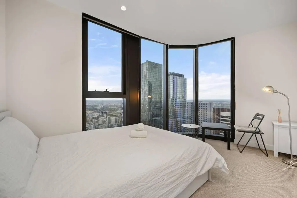 Level 59 Delightful City Central 3B2B1C Apartment — 2