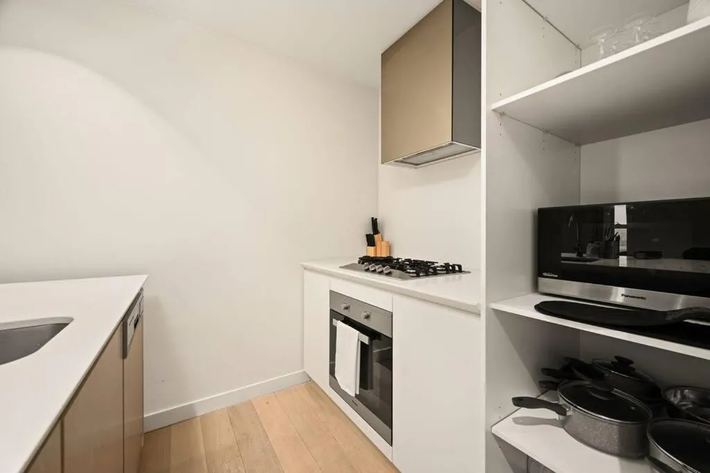 Level 59 Delightful City Central 3B2B1C Apartment — 3