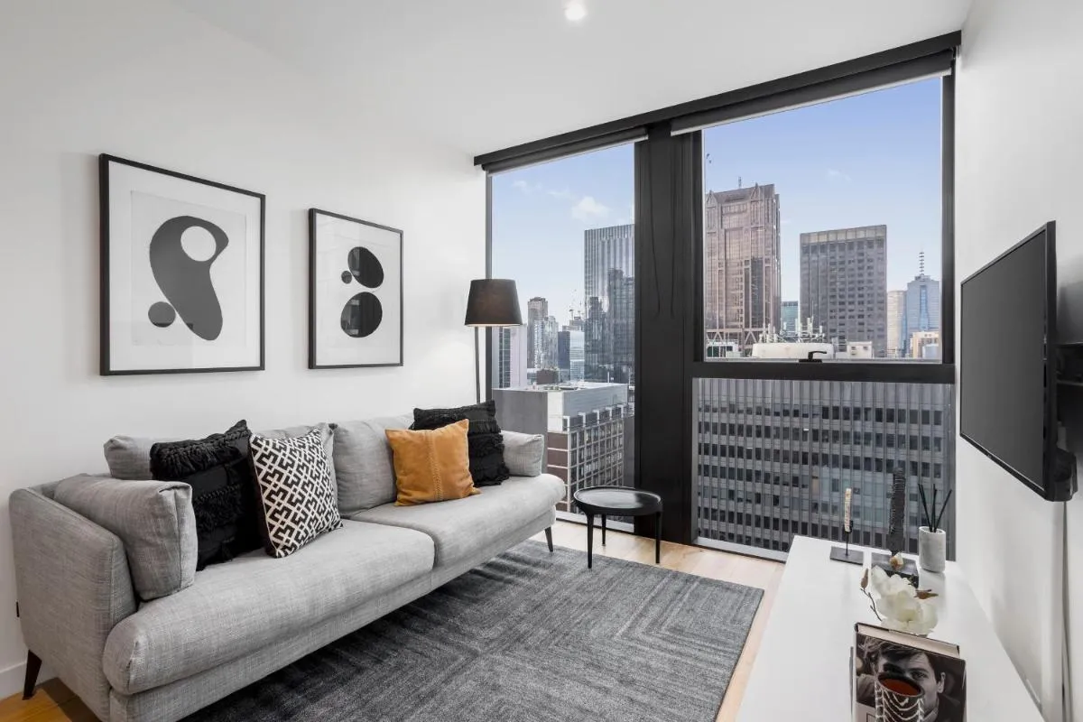 Luxuria Apartments – Collins House — 2