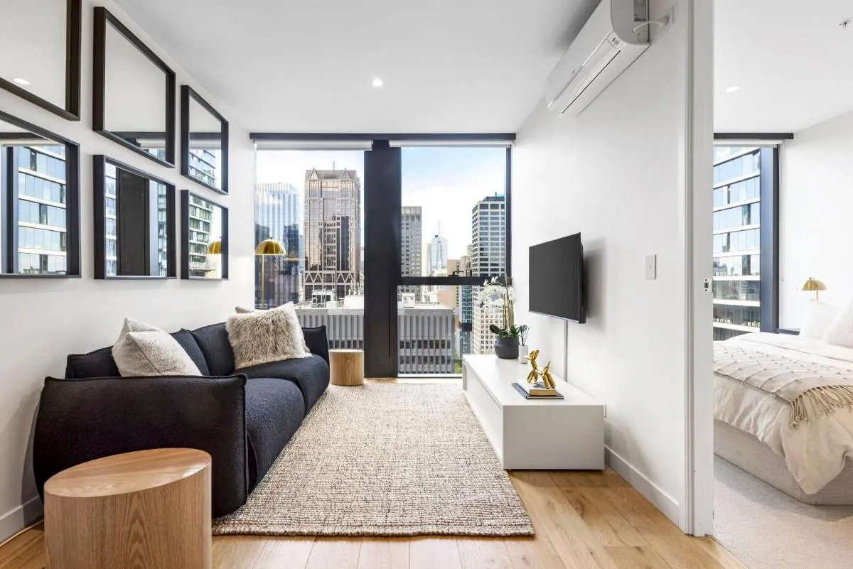 Luxuria Apartments – Collins House — 5