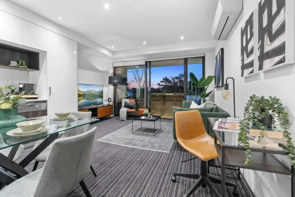 Luxurious Fitzroy Street Getaway — 5