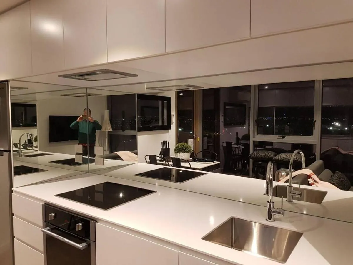Luxurious Flemington with Stunning Racecourse View — 3
