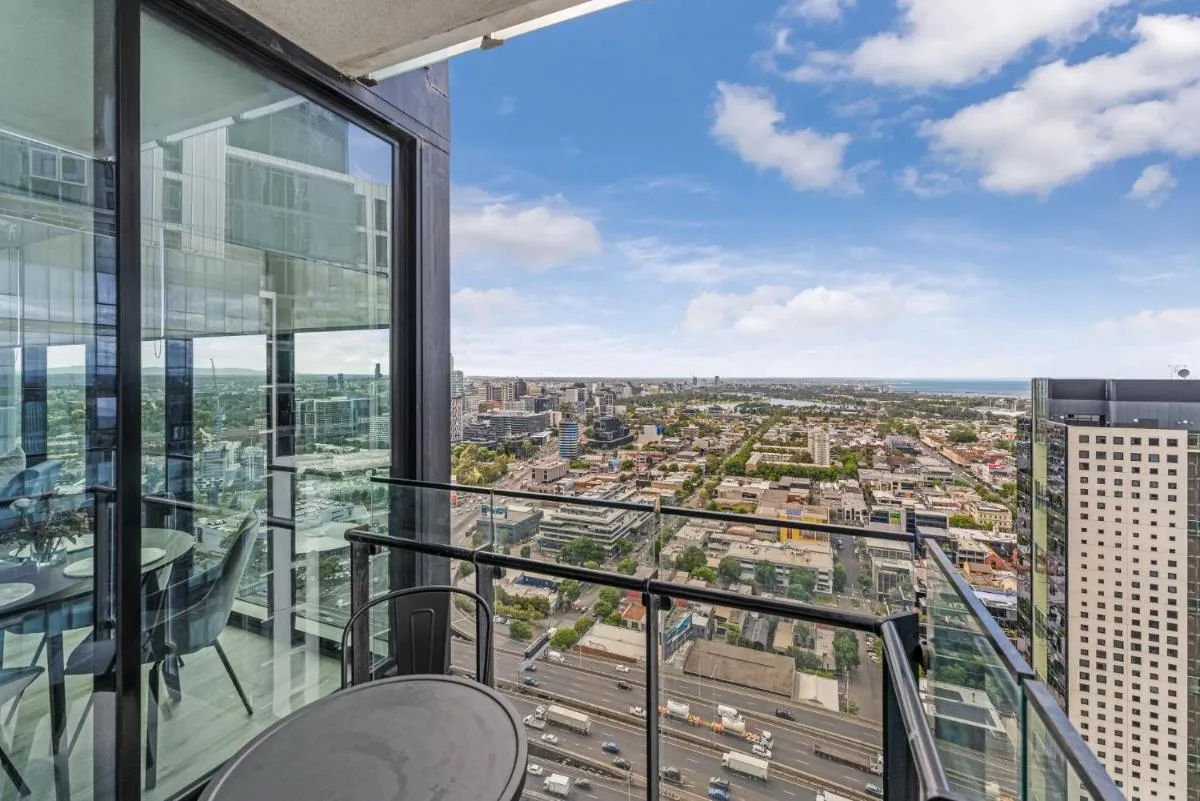 Luxury 2BR Apartment in the Heart of Southbank — 5